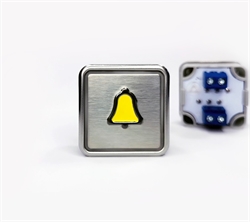 Кнопка приказа квадратная с двумя группами контактов. Cимвол: вызов диспетчера; код Брайля: отсутствует; материалы: нержавеющая сталь, алюминий, пластик; подсветка: нет; установочное место: 32,5 мм.